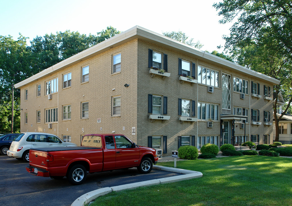 1807 Stillwater Ave in St. Paul, MN - Building Photo