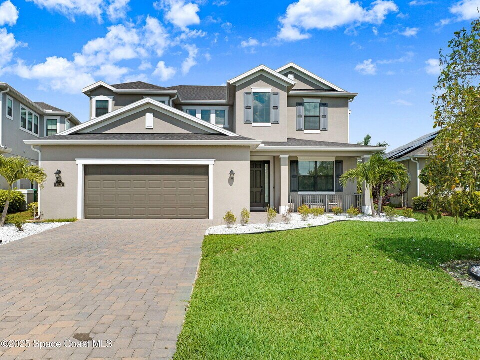 8212 Paragrass Ave in Melbourne, FL - Building Photo