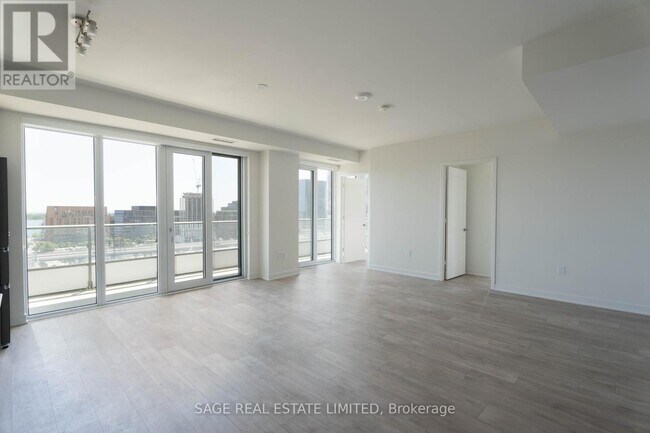 121-1121 Lower Sherbourne St in Toronto, ON - Building Photo - Building Photo
