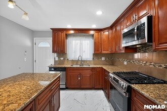 7151 Hamlin Ave in Lincolnwood, IL - Building Photo - Building Photo