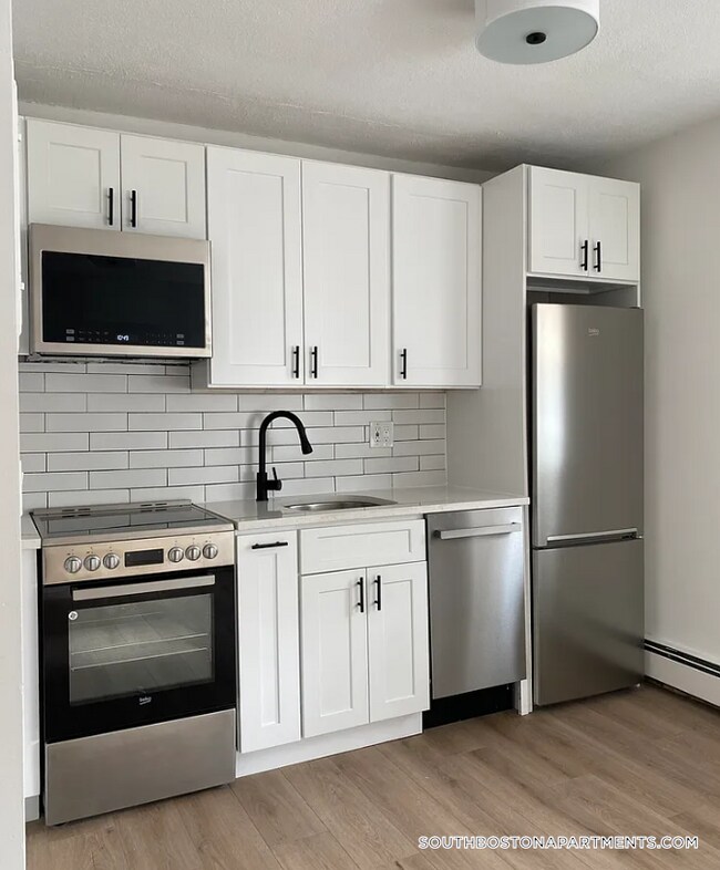 741 E 6th St, Unit 22 in Boston, MA - Building Photo - Building Photo