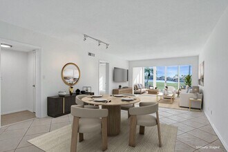 169 Atlantis Blvd in Atlantis, FL - Building Photo - Building Photo