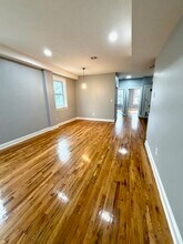 4 Jordan Ave in Jersey City, NJ - Building Photo - Building Photo