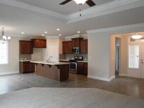 175 Trek Ln in Redding, CA - Building Photo - Building Photo