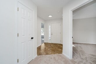 5896 Hollow Oak Trail in Carmel, IN - Building Photo - Building Photo