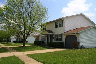 2525 Leeper Dr in Champaign, IL - Building Photo