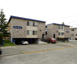 Twin Courts Apartments in Seattle, WA - Foto de edificio - Building Photo