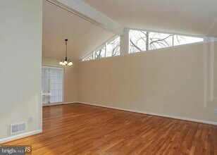 8707 Greystone Pl in Alexandria, VA - Building Photo - Building Photo