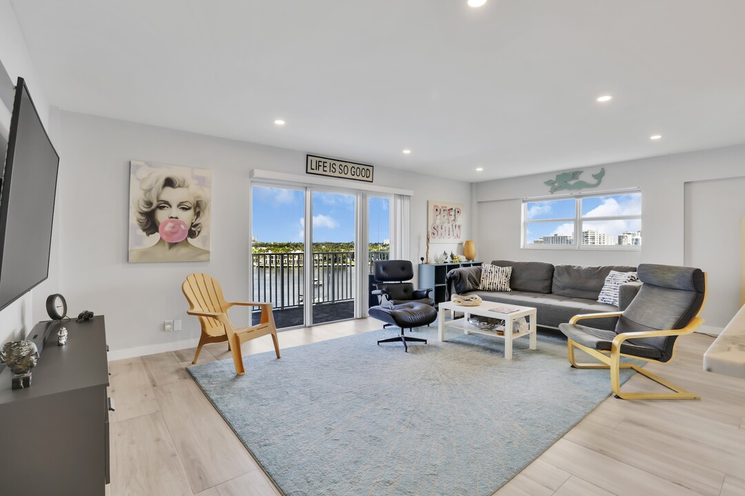 95 N Birch Rd, Unit Harbor Haven in Fort Lauderdale, FL - Foto de edificio