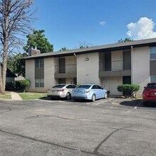 1719 E Lindsey St, Unit 3 in Norman, OK - Building Photo - Building Photo