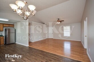 240 Pebble Ridge Dr in Covington, GA - Building Photo - Building Photo