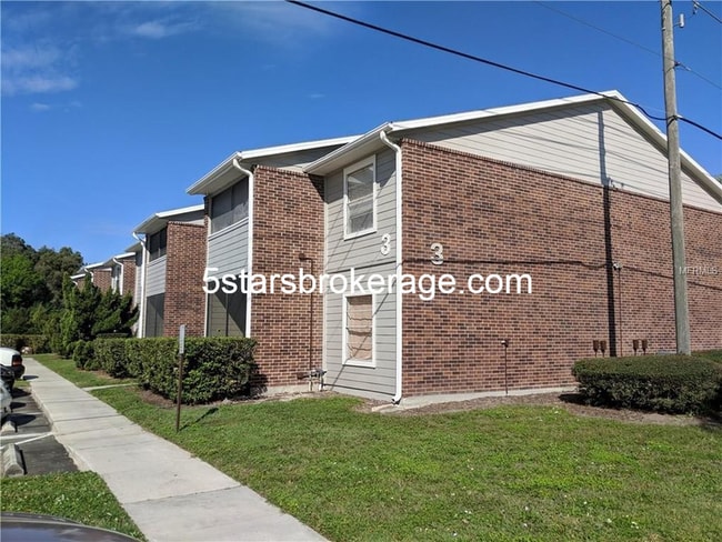 property at 1400 Gandy Blvd N