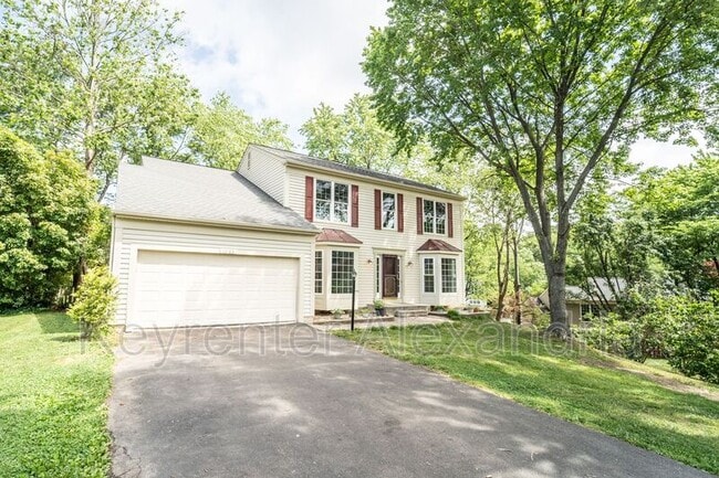 13183 Oak Farm Dr in Woodbridge, VA - Building Photo - Building Photo