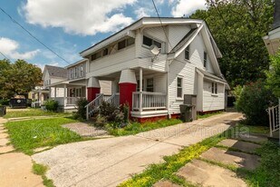 2828 Tidewater Dr in Norfolk, VA - Building Photo