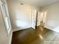 201 E Cottage St photo'