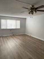 17 Stoneledge Ct in Buffalo, NY - Building Photo