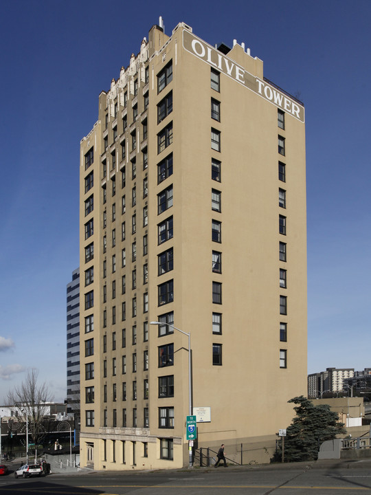 Olive Towers Apartments in Seattle, WA - Foto de edificio