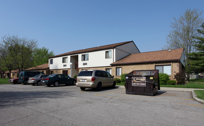 Smiley Garden Apartments in Shelby, OH - Building Photo - Building Photo