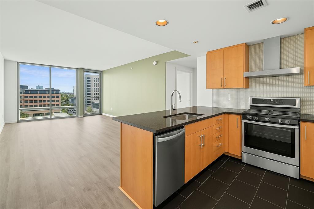 300 Bowie St in Austin, TX - Building Photo