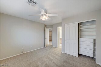 9027 Edenbridge Ct in Las Vegas, NV - Building Photo - Building Photo