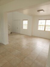 7001 SW 89th Ct in Miami, FL - Building Photo - Building Photo