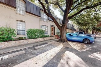 5220 Fleetwood Oaks Ave in Dallas, TX - Building Photo - Building Photo