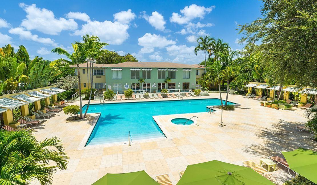 5215 NE 3rd Ct in Miami, FL - Building Photo