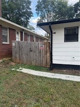 650 Holderness St SW in Atlanta, GA - Building Photo - Building Photo