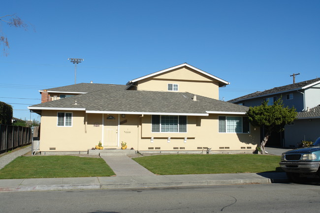 1145 Manchester Dr in Santa Clara, CA - Building Photo - Building Photo