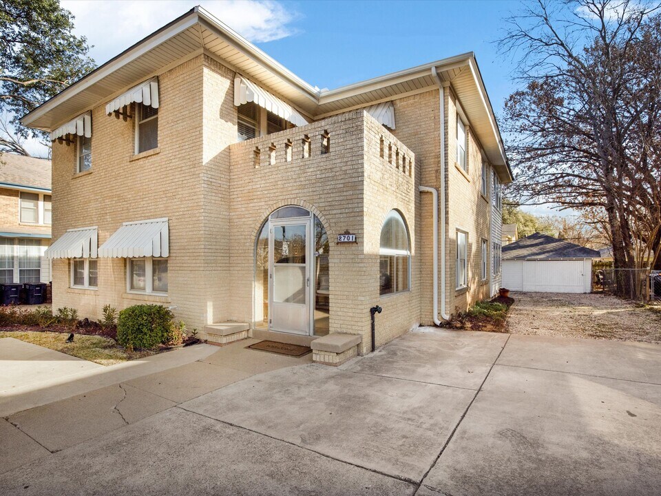 3201 Forest Park Blvd in Fort Worth, TX - Building Photo