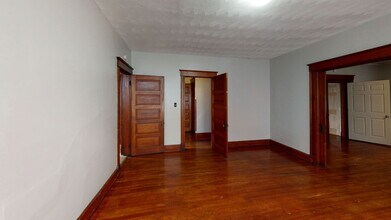 229 Atkinson St in Cincinnati, OH - Building Photo - Building Photo