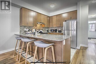 77 Frenchpark Cir in Brampton, ON - Building Photo - Building Photo