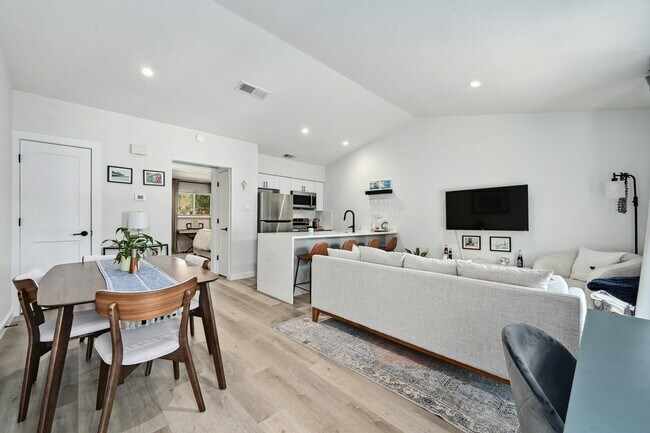 property at 1215 Hollow Creek Dr