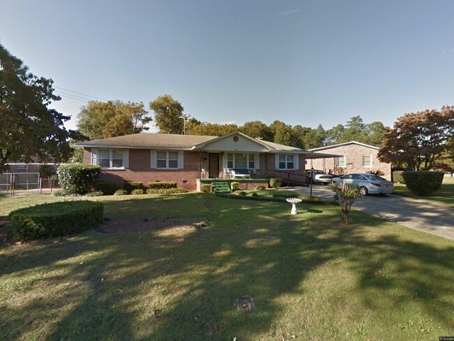 property at 301 W Lakeside Ave