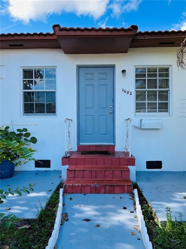 600 SW 16th Ave
