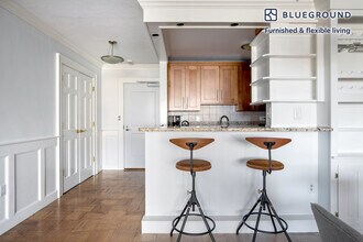 6 Whittier Pl in Boston, MA - Building Photo - Building Photo