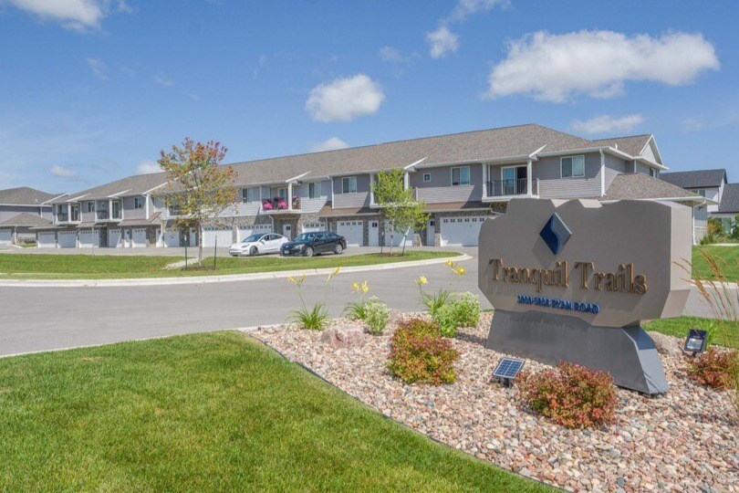 Tranquil Trails in De Pere, WI - Foto de edificio