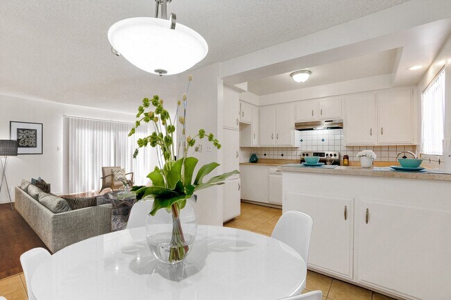 Nordhoff Apartments in North Hills, CA - Building Photo - Building Photo