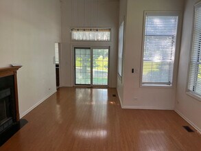 1274 S Parkside Dr in Palatine, IL - Building Photo - Building Photo