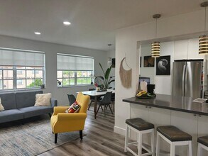 365 SW 86th Ave in Pembroke Pines, FL - Building Photo - Building Photo