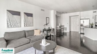 440 NE 4th Ave in Fort Lauderdale, FL - Building Photo