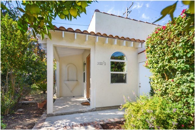 2022 N Ross St-Unit -1/2 in Santa Ana, CA - Building Photo - Building Photo