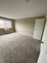 4721 St Joseph Creek Rd in Lisle, IL - Building Photo - Building Photo