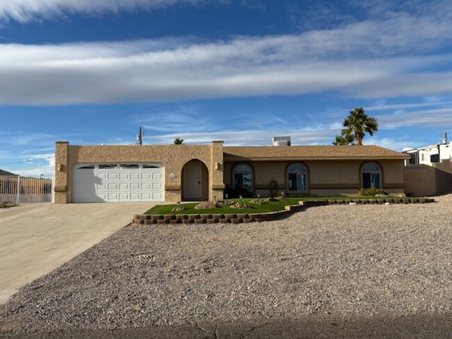 2205 Runabout Dr in Lake Havasu City, AZ - Building Photo - Building Photo