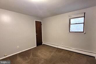 309 Green St in Marcus Hook, PA - Building Photo - Building Photo