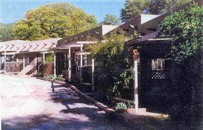 Pueblo Court Apartments in Bisbee, AZ - Foto de edificio