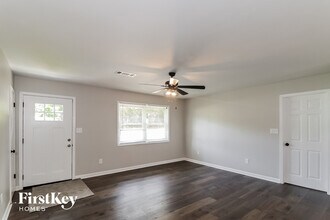 208 Colonial Hills Rd in Winder, GA - Building Photo - Building Photo