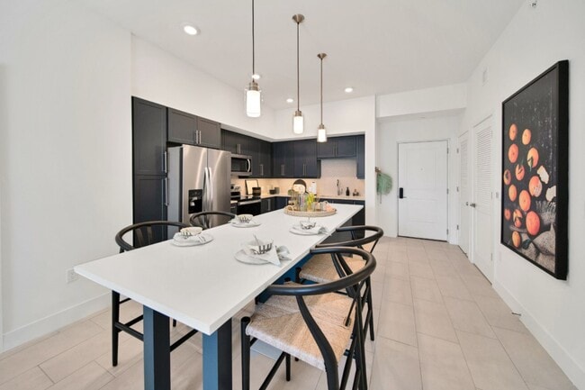 Vesada in Doral, FL - Foto de edificio - Building Photo