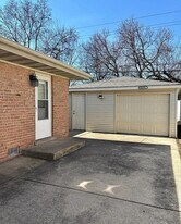 16456 George Dr in Oak Forest, IL - Building Photo
