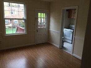 1401 S Edgewood St, Unit 486 in Arlington, VA - Building Photo - Building Photo